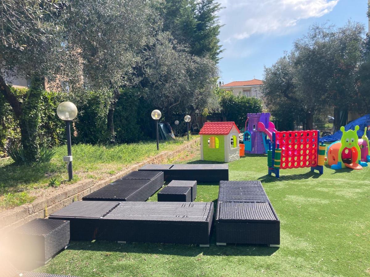 טוסקולנו מדרנו Route77 Hostel מראה חיצוני תמונה