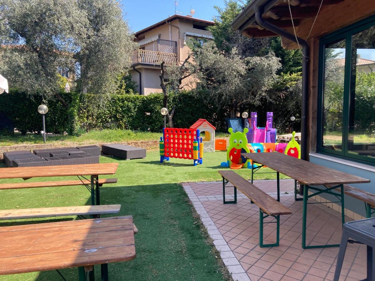 טוסקולנו מדרנו Route77 Hostel מראה חיצוני תמונה