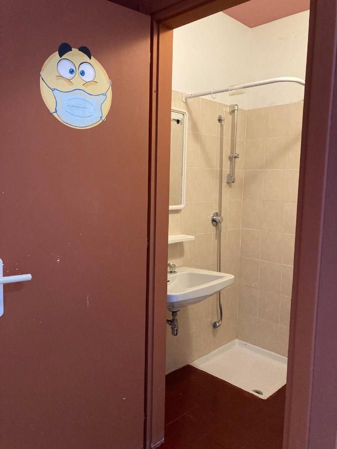 טוסקולנו מדרנו Route77 Hostel מראה חיצוני תמונה