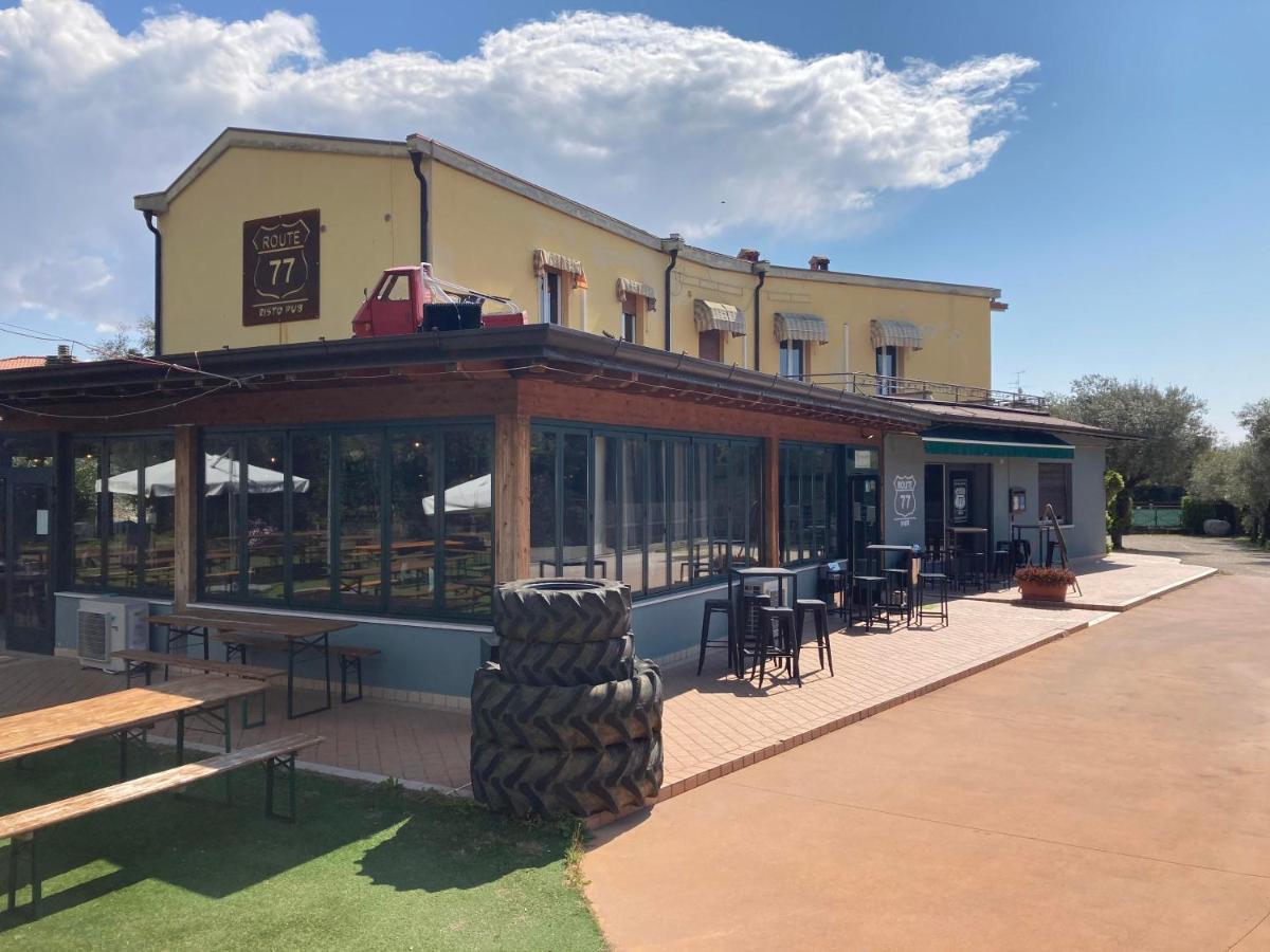 טוסקולנו מדרנו Route77 Hostel מראה חיצוני תמונה