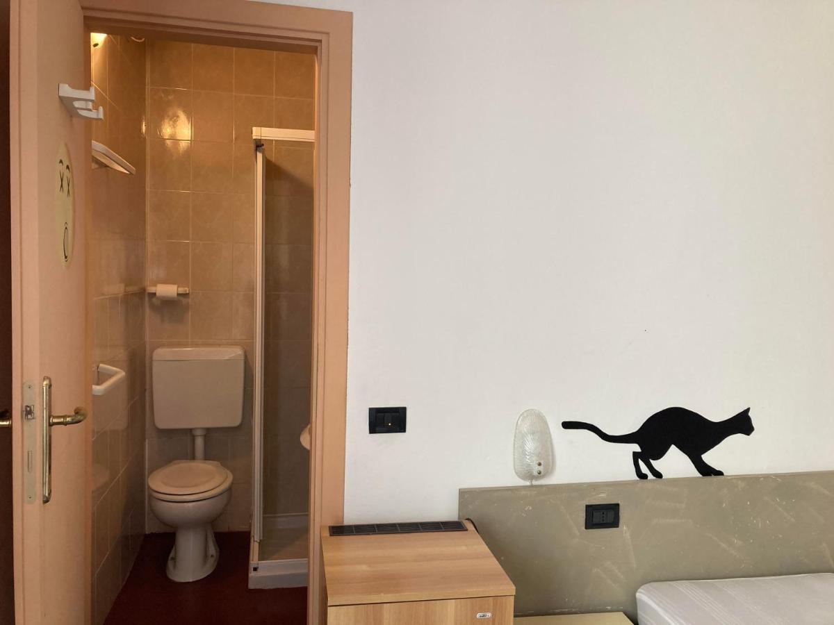 טוסקולנו מדרנו Route77 Hostel מראה חיצוני תמונה